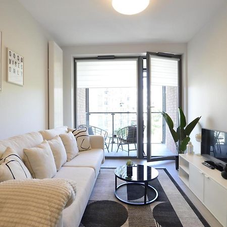 Green Estate Old Town Apartment, Private Parking, Balcony 格但斯克 外观 照片