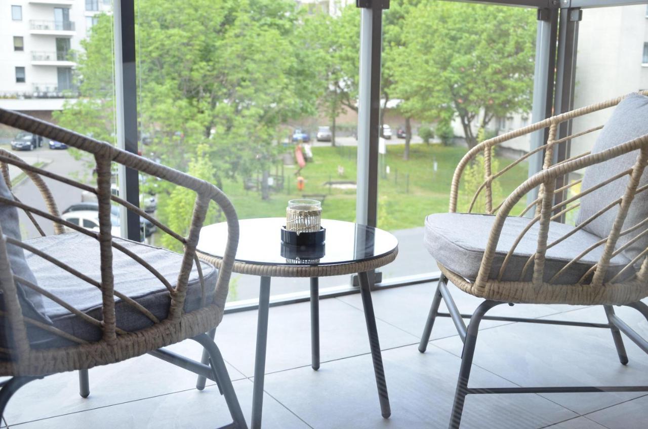 Green Estate Old Town Apartment, Private Parking, Balcony 格但斯克 外观 照片