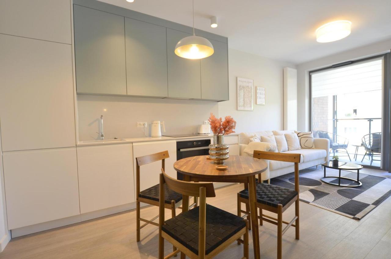 Green Estate Old Town Apartment, Private Parking, Balcony 格但斯克 外观 照片
