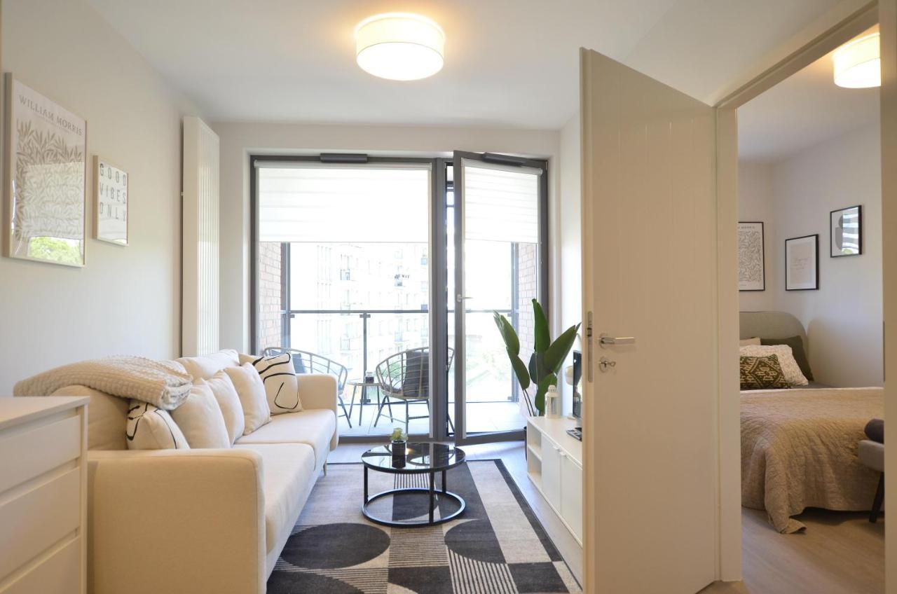 Green Estate Old Town Apartment, Private Parking, Balcony 格但斯克 外观 照片