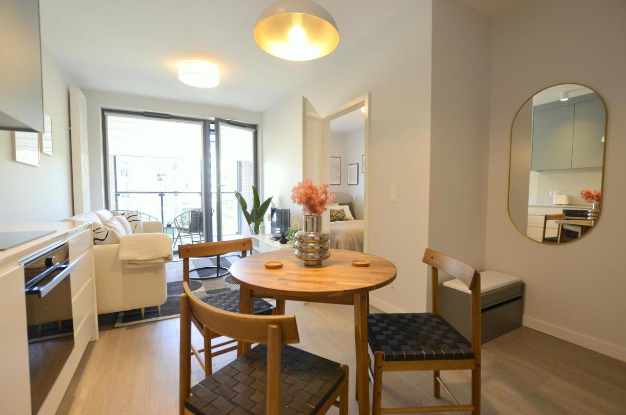 Green Estate Old Town Apartment, Private Parking, Balcony 格但斯克 外观 照片