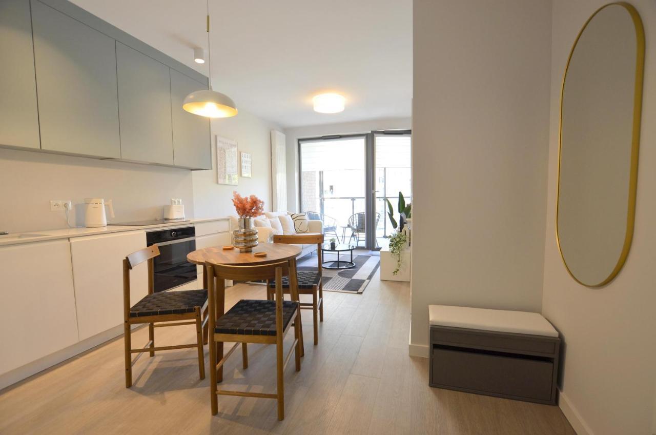 Green Estate Old Town Apartment, Private Parking, Balcony 格但斯克 外观 照片