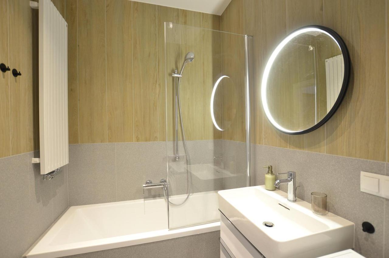 Green Estate Old Town Apartment, Private Parking, Balcony 格但斯克 外观 照片