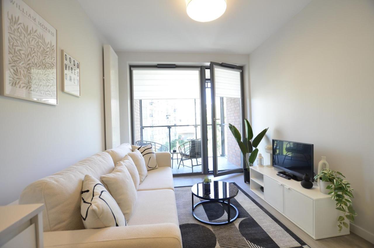 Green Estate Old Town Apartment, Private Parking, Balcony 格但斯克 外观 照片