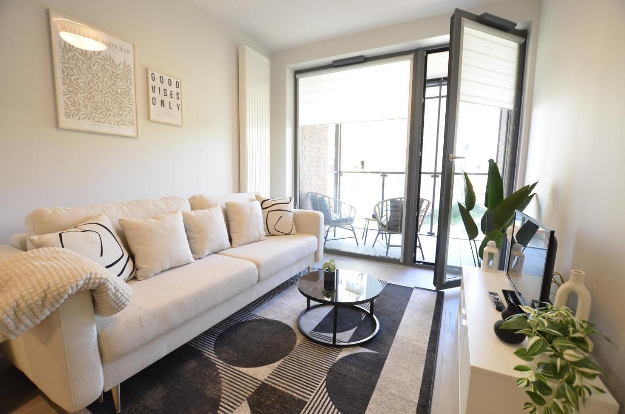 Green Estate Old Town Apartment, Private Parking, Balcony 格但斯克 外观 照片